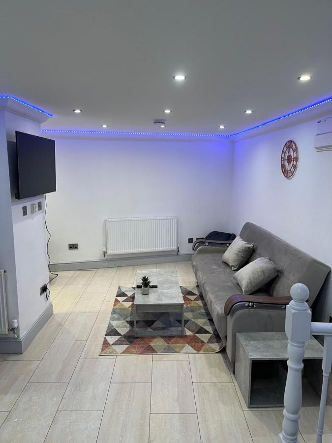 Cosy Serviced 1 Bedroom Apartment In London Ngoại thất bức ảnh